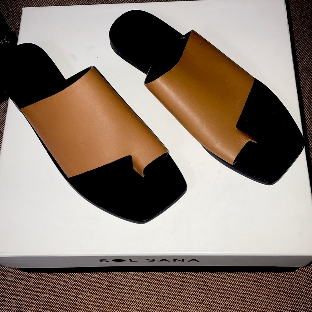 Brand new!! Sol sana sandle